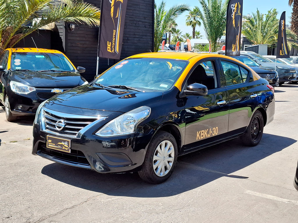 NISSAN VERSA