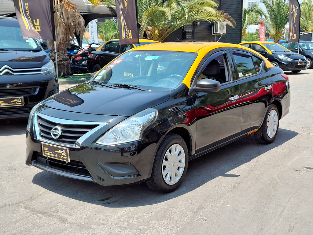 NISSAN VERSA
