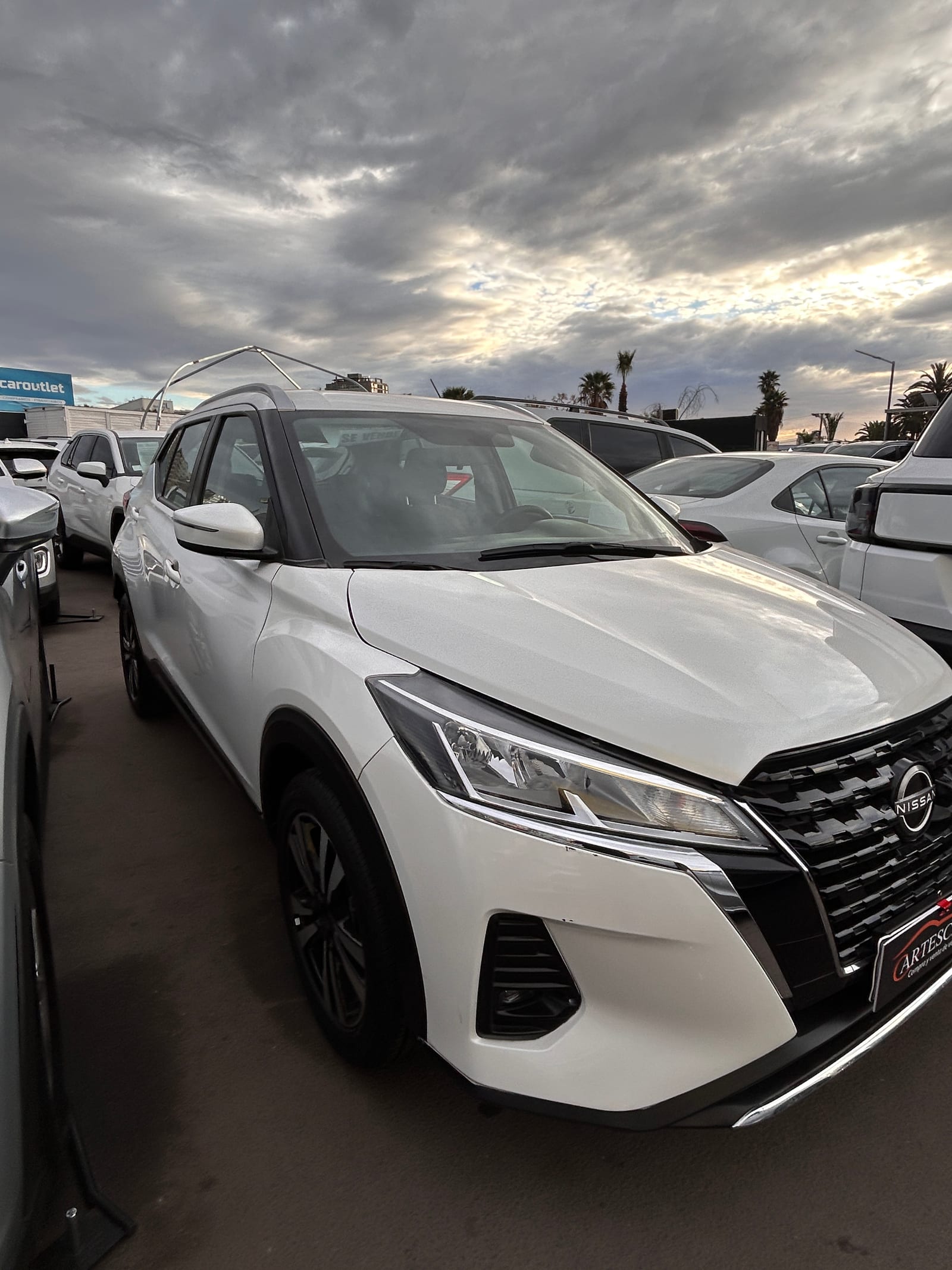 NISSAN KICKS
