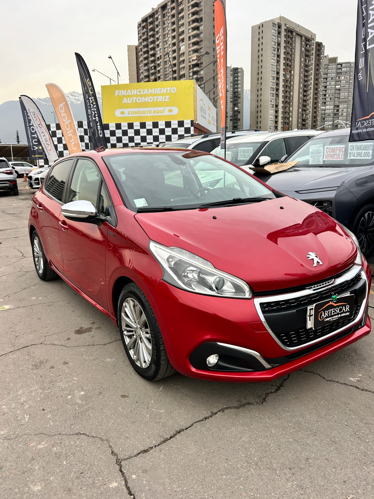 PEUGEOT 208