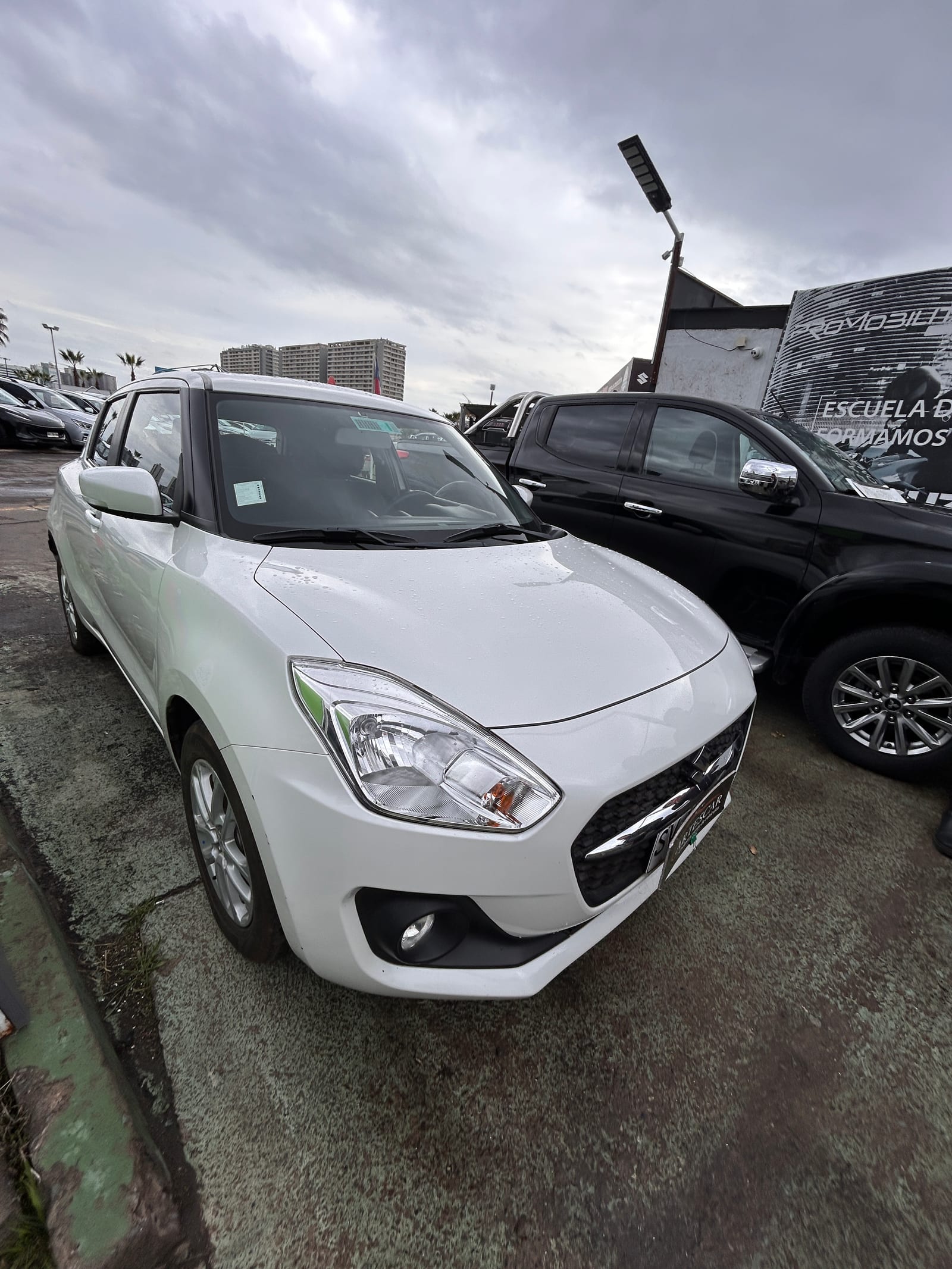SUZUKI SWIFT