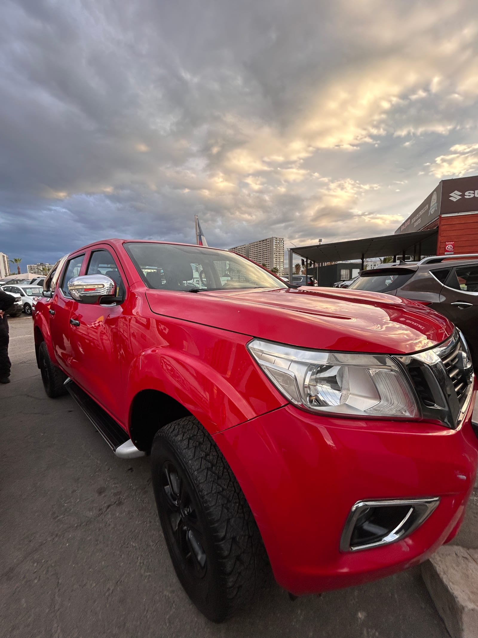NISSAN NP300
