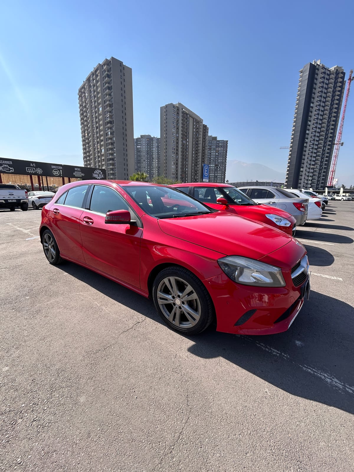 MERCEDES-BENZ A200
