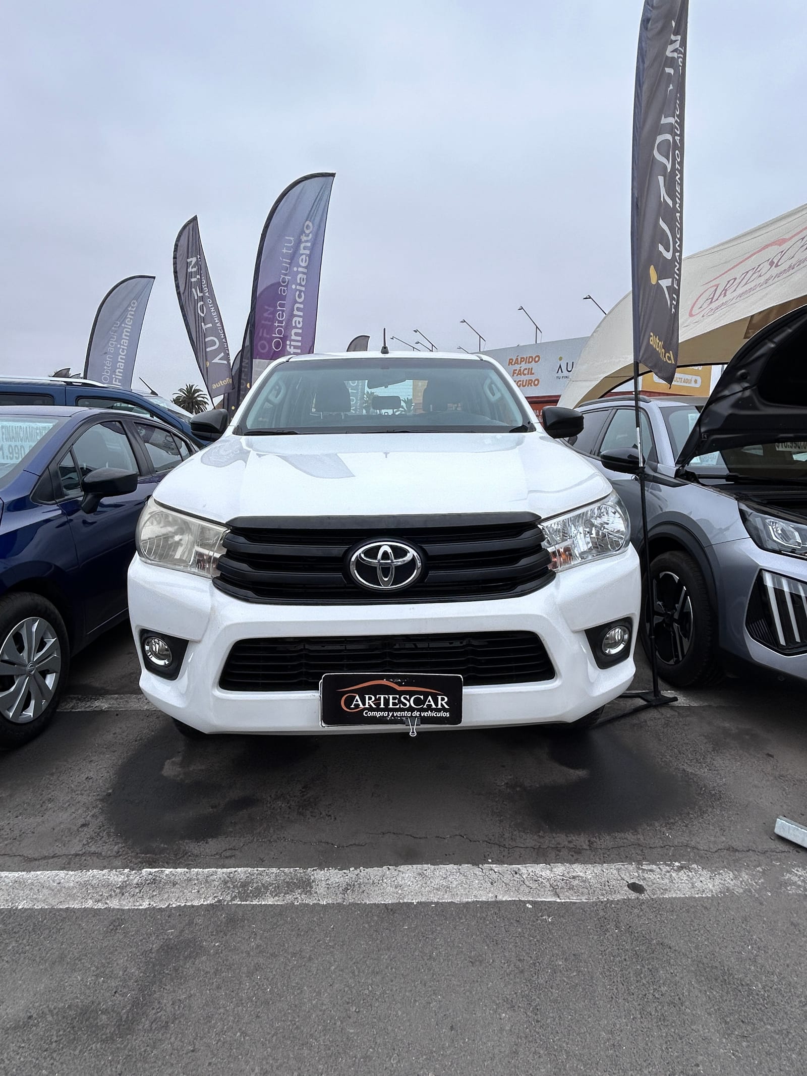 TOYOTA Hilux