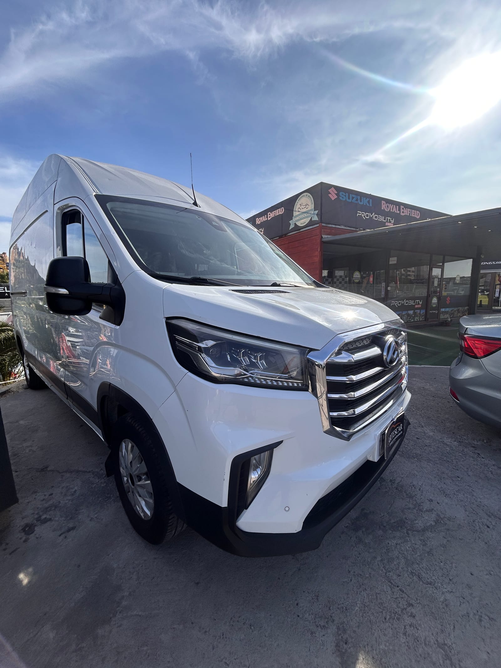 MAXUS V90