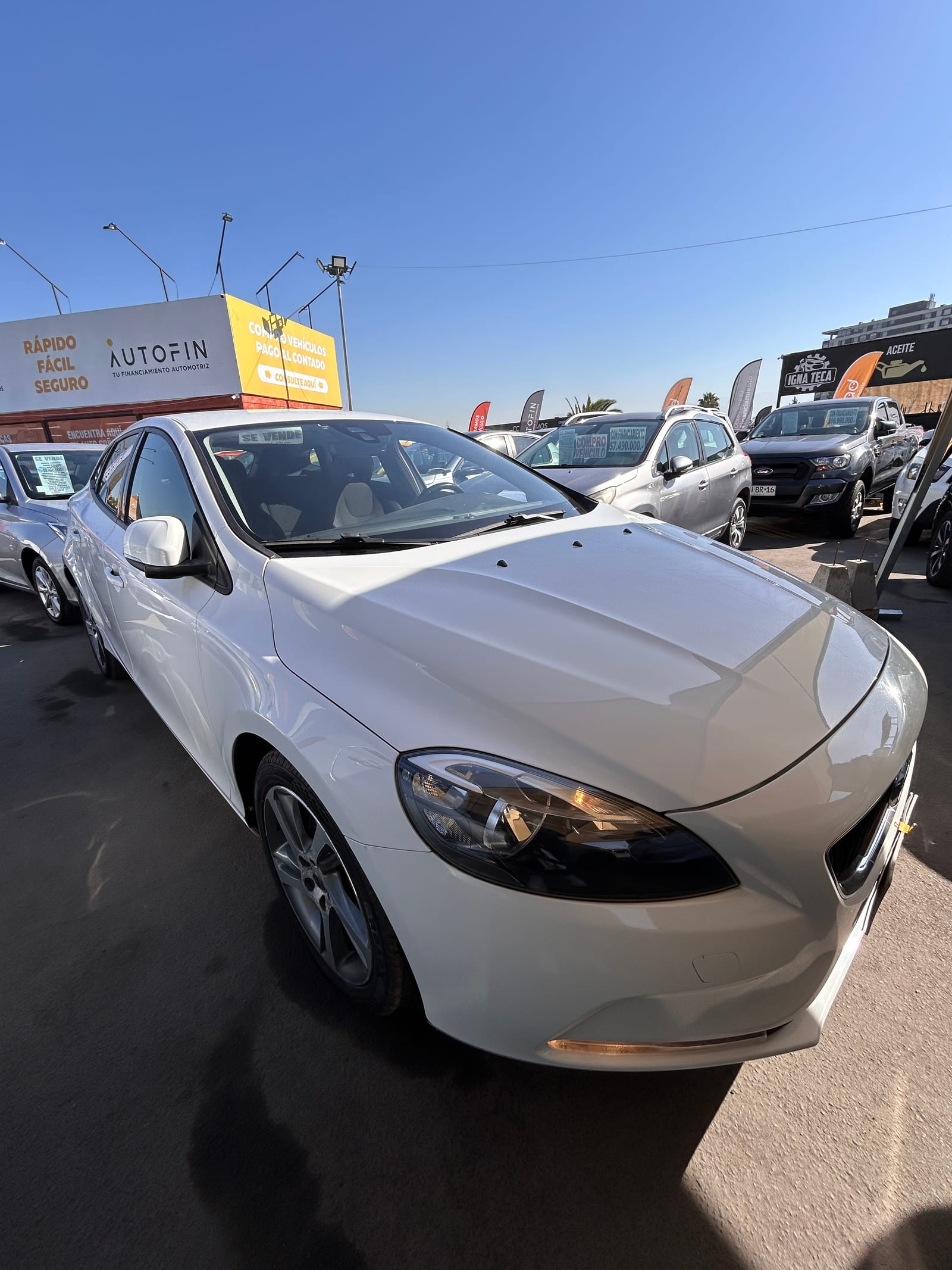 VOLVO V40