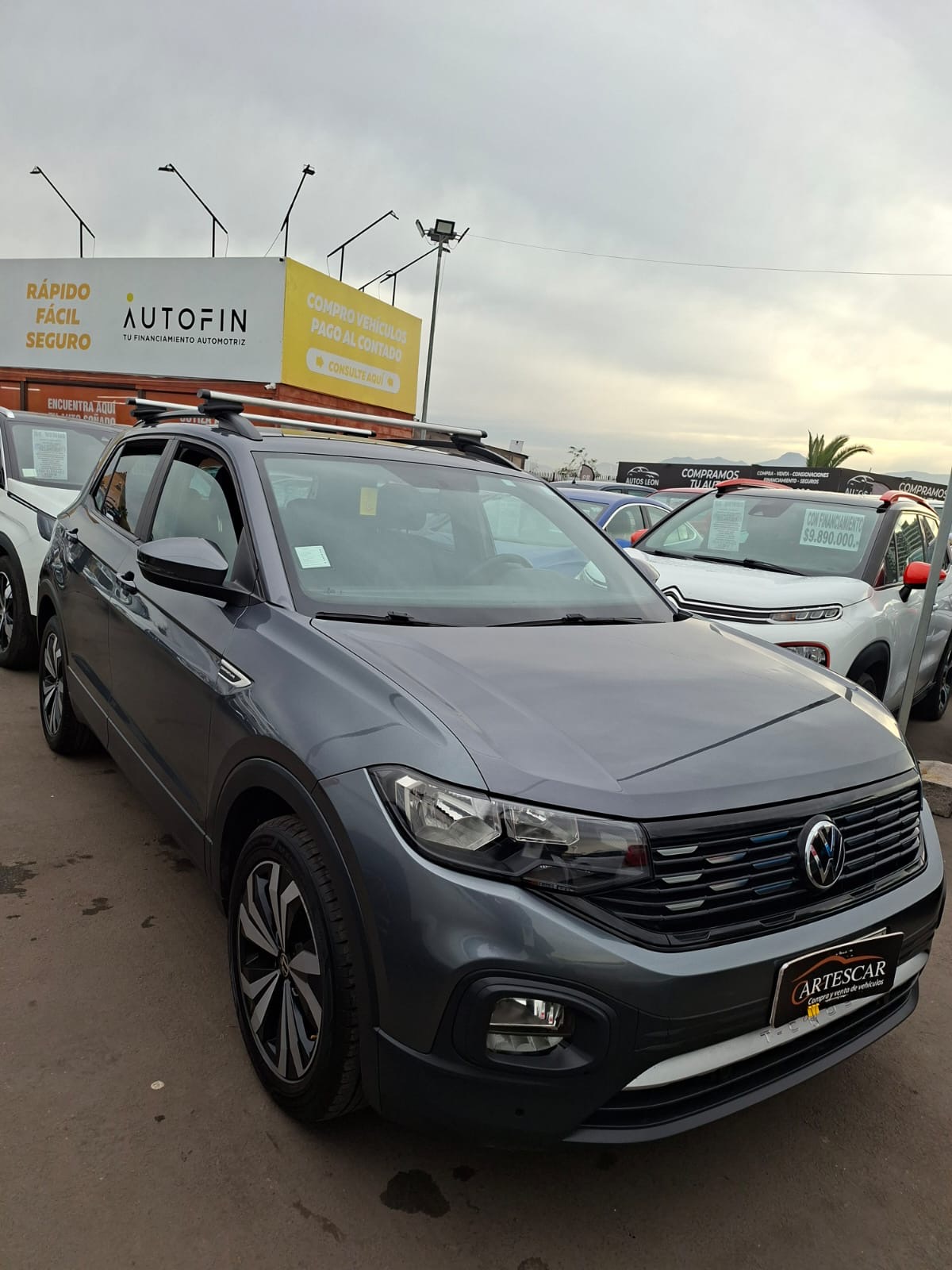 VOLKSWAGEN T-CROSS