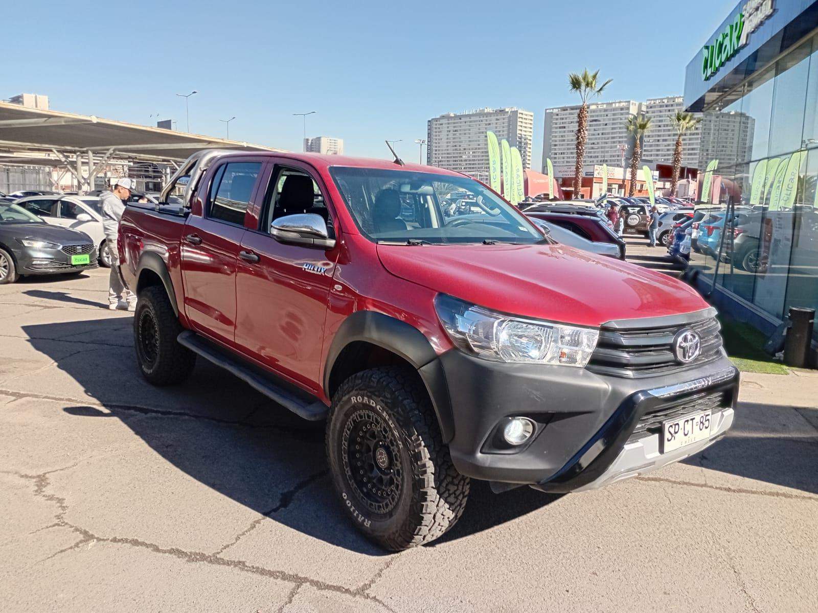 TOYOTA Hilux