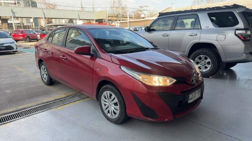 TOYOTA Yaris