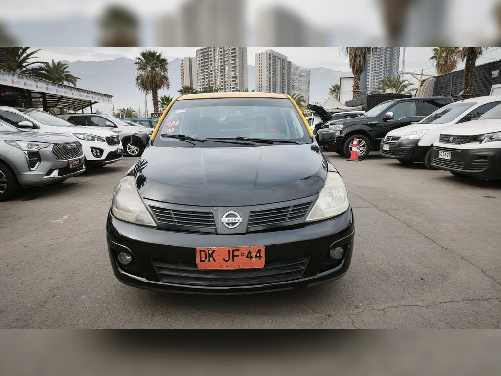 NISSAN TIIDA