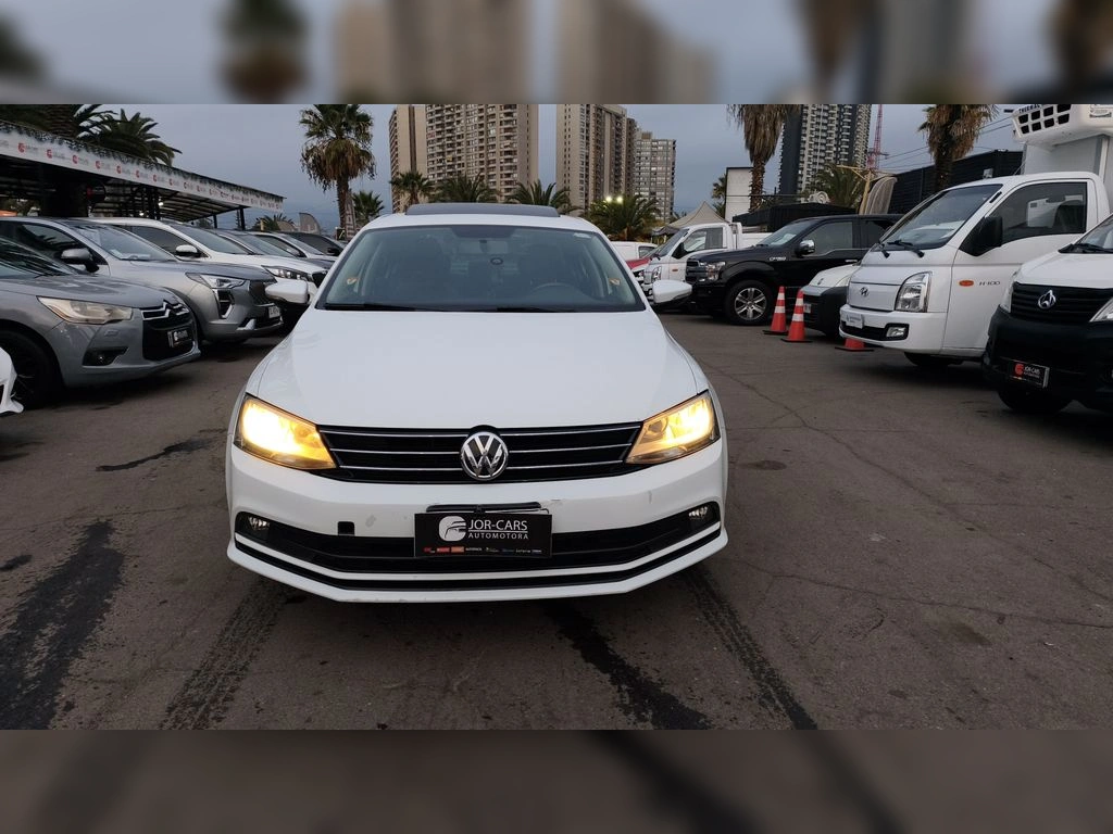 VOLKSWAGEN BORA