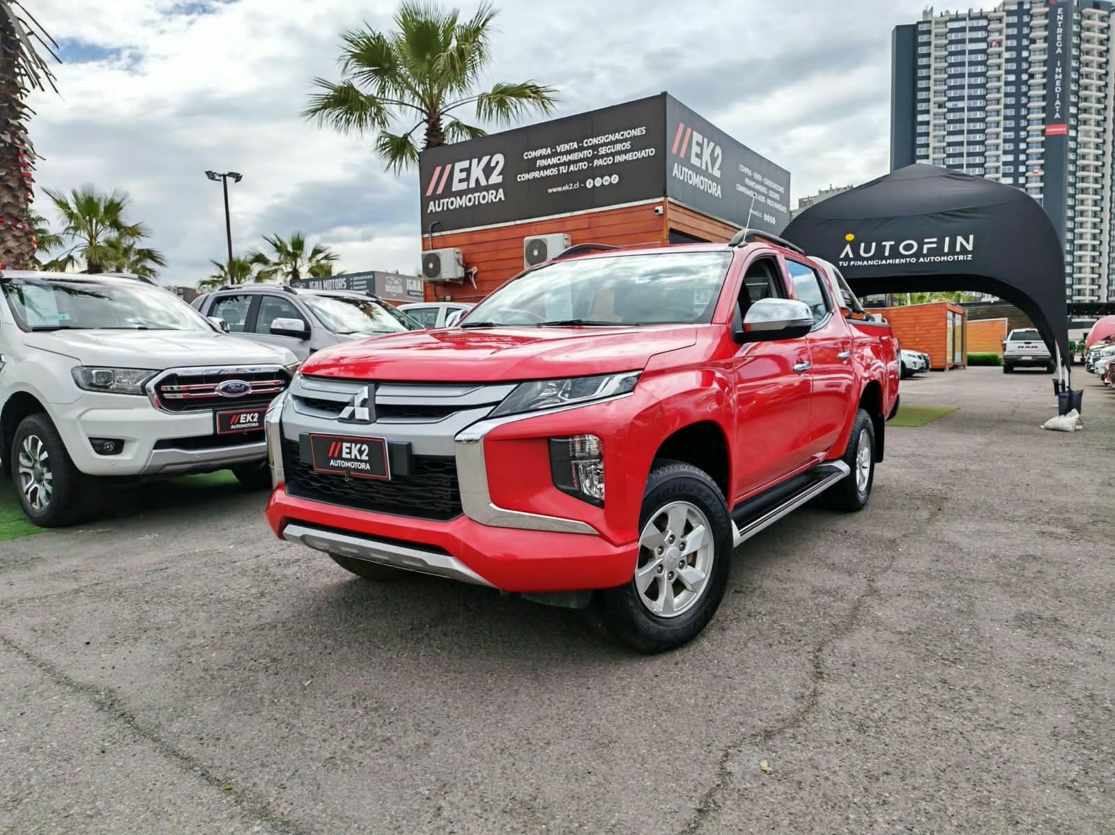 MITSUBISHI L200