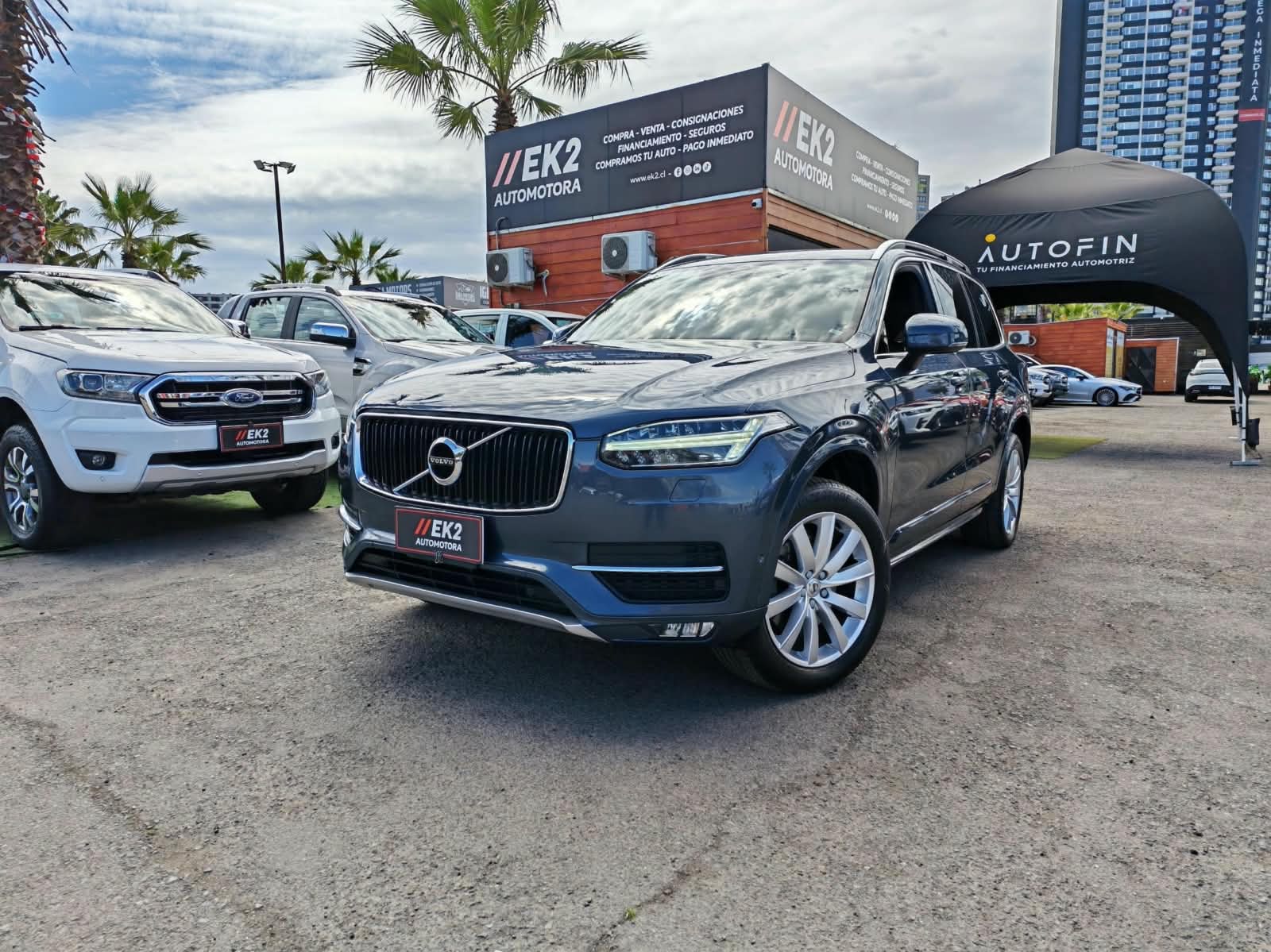 VOLVO XC90