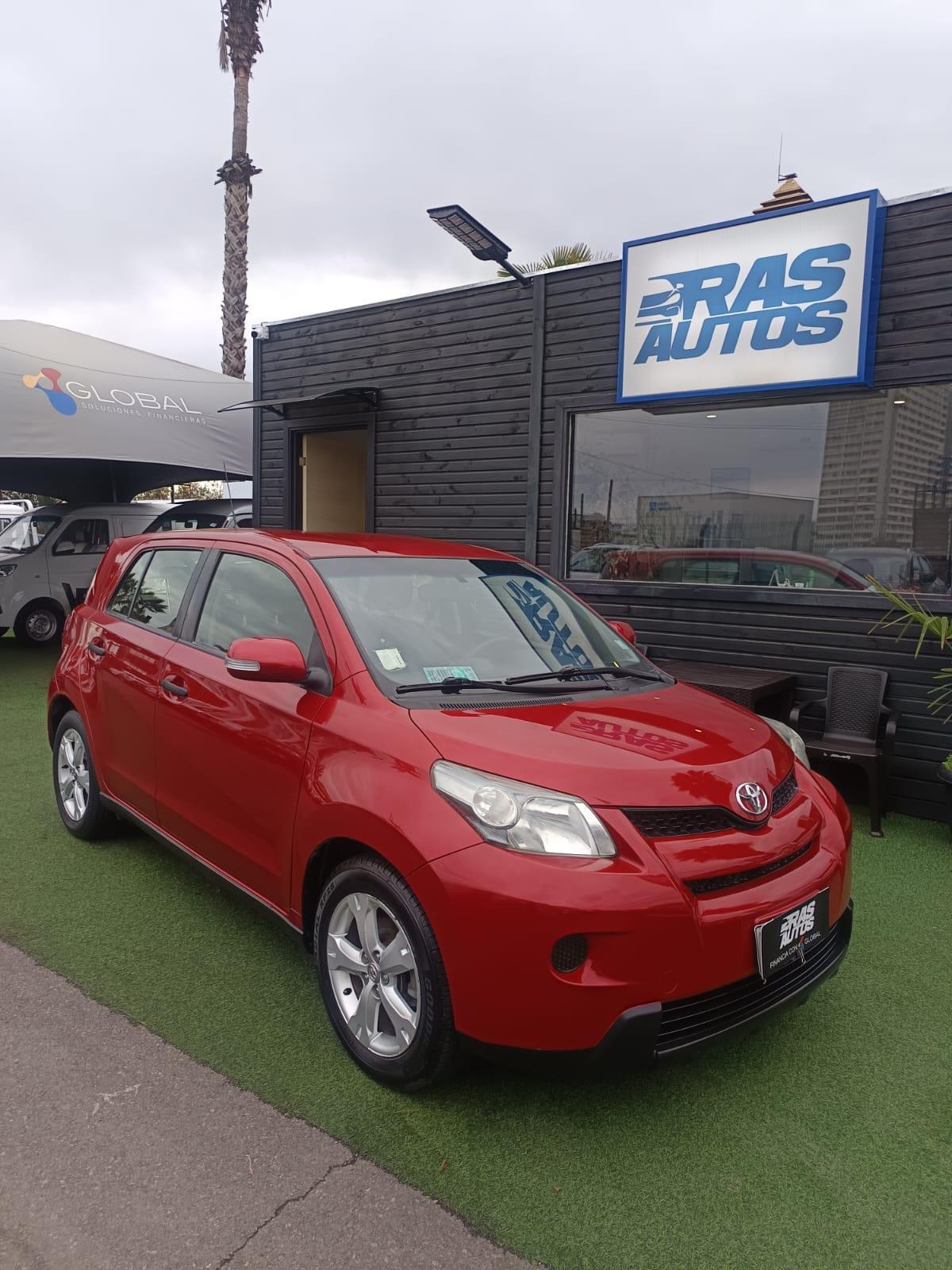TOYOTA URBAN CRUISER