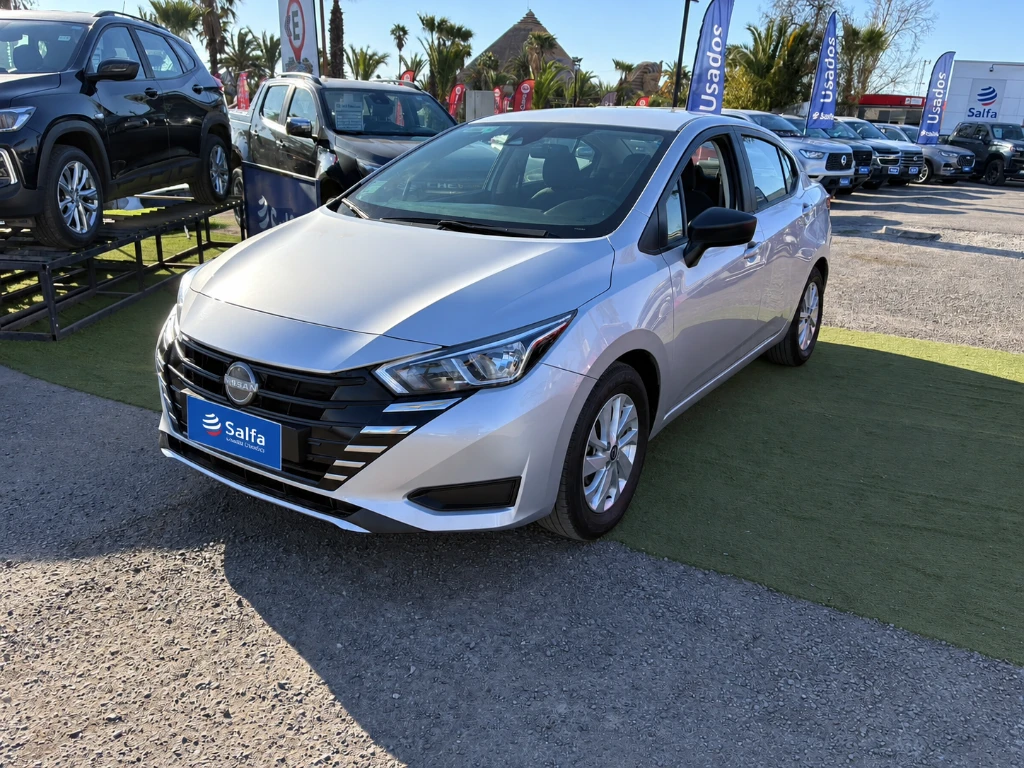 NISSAN VERSA