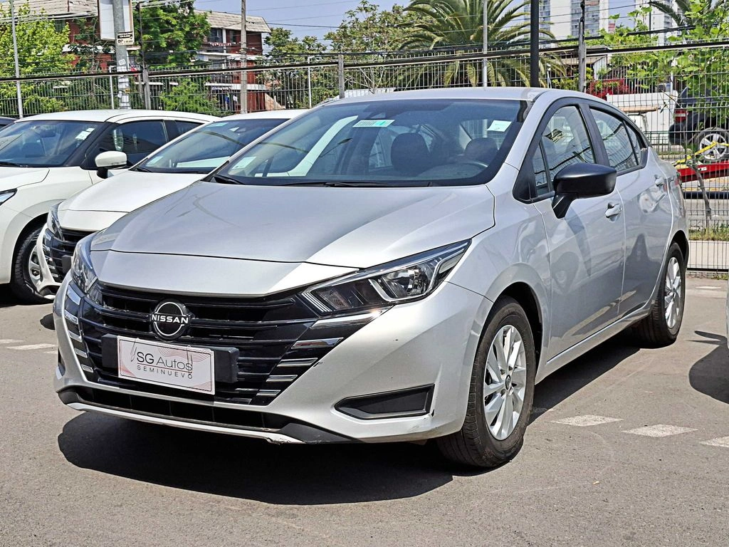 NISSAN VERSA