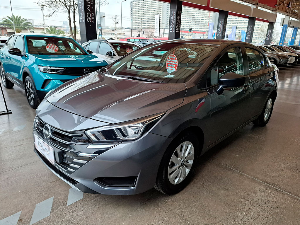 NISSAN VERSA