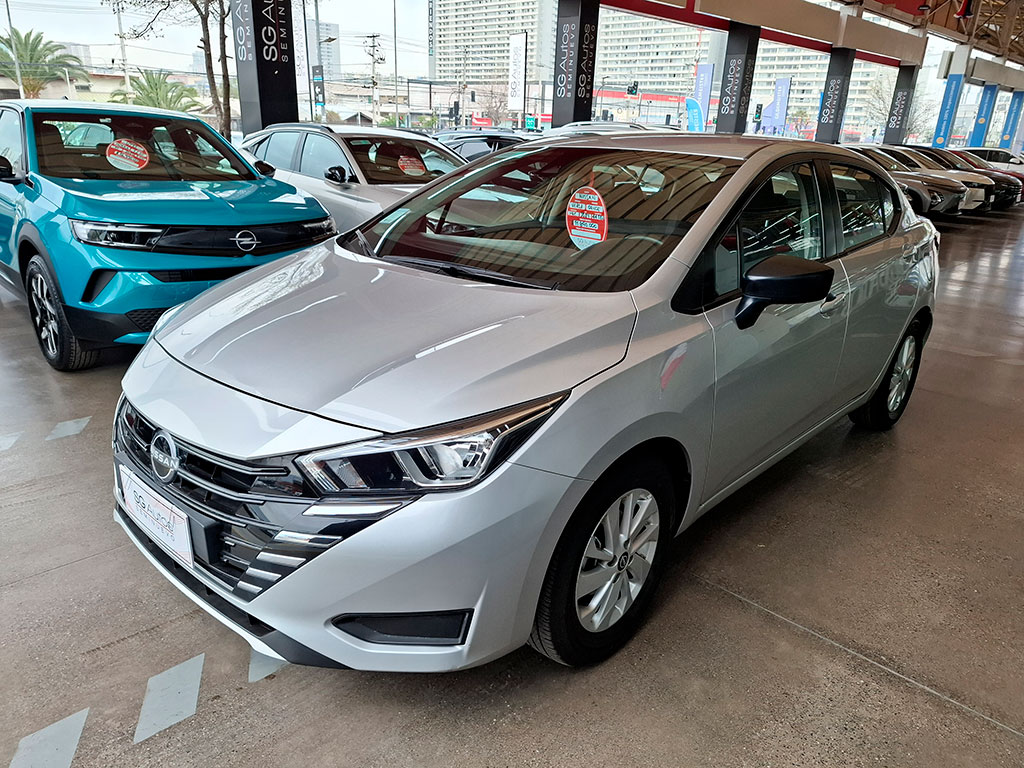 NISSAN VERSA